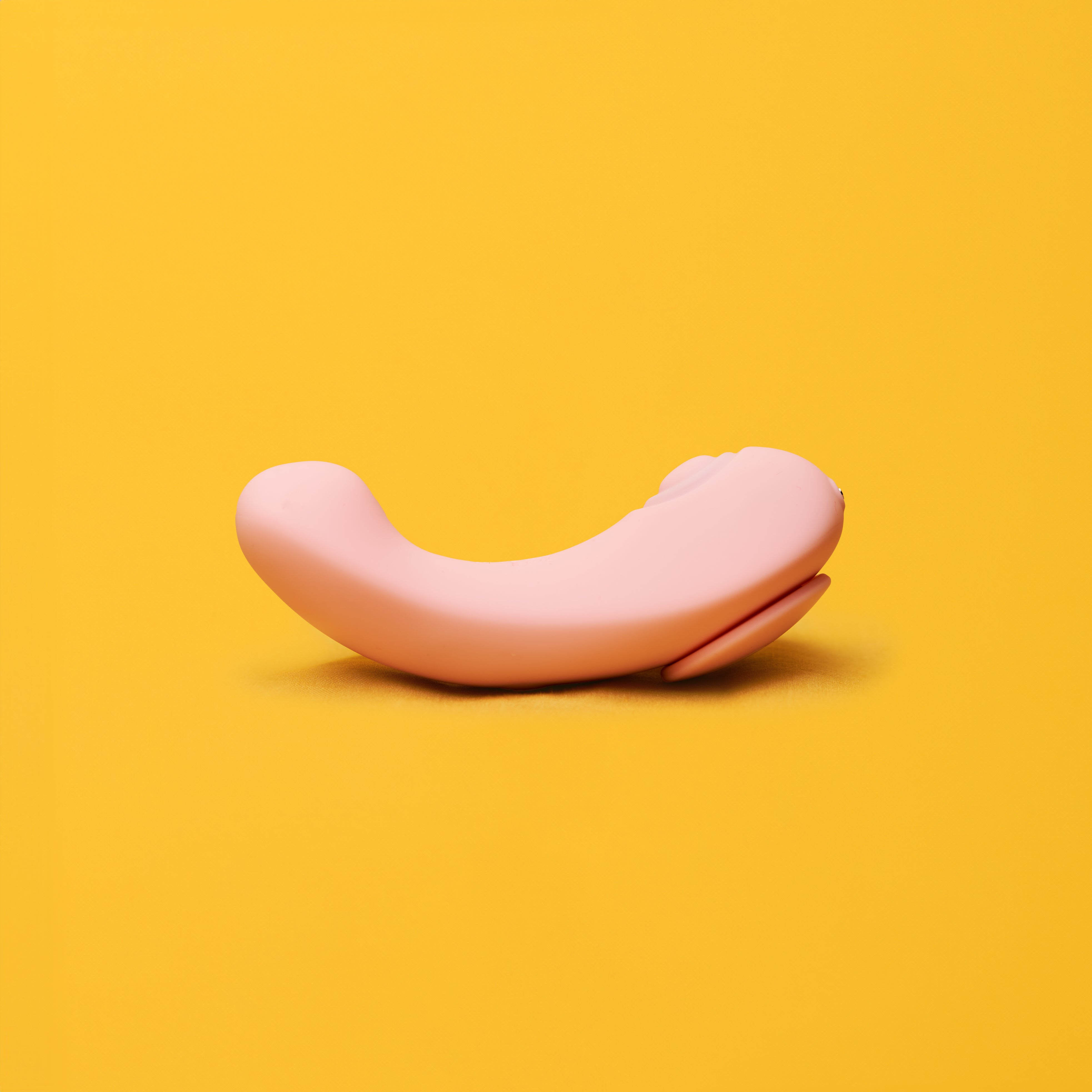 Pixie wearable vibrator — wear design